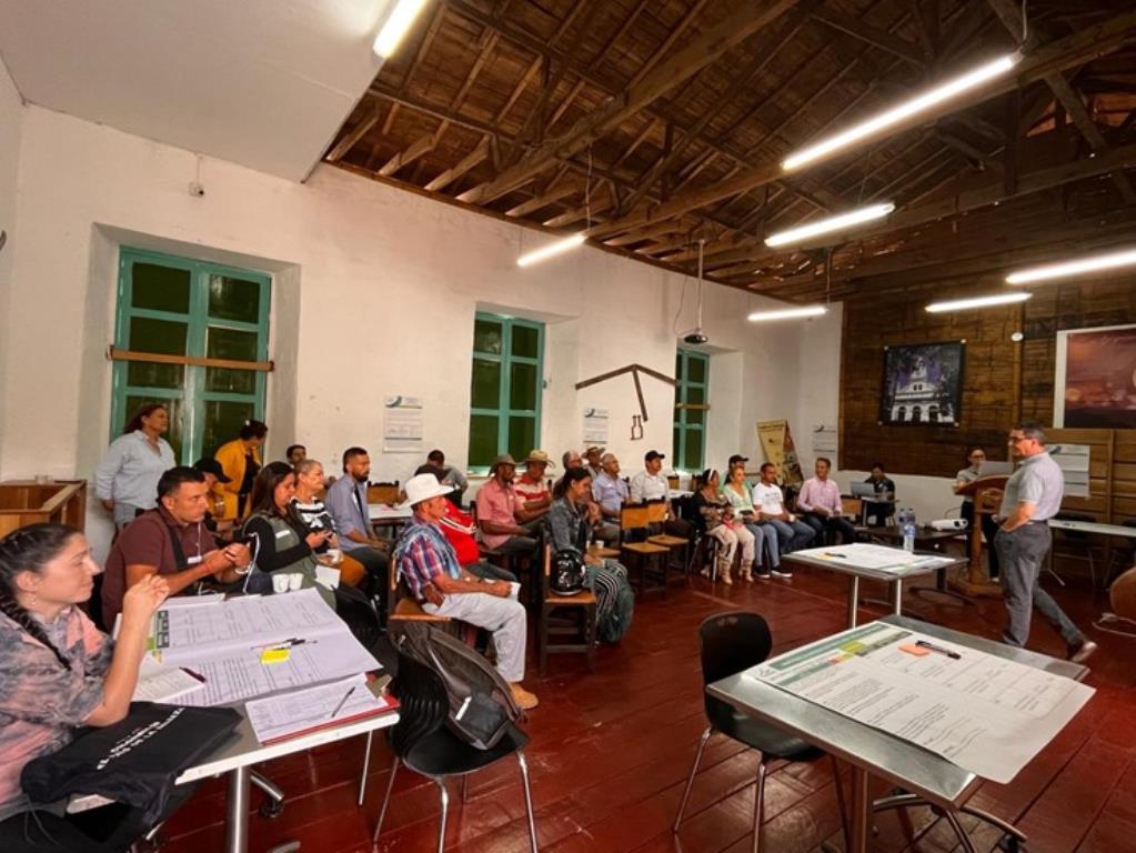 Corpocaldas fortalece su estrategia de participación  ciudadana para la formulación del Plan de Acción 2024-2027